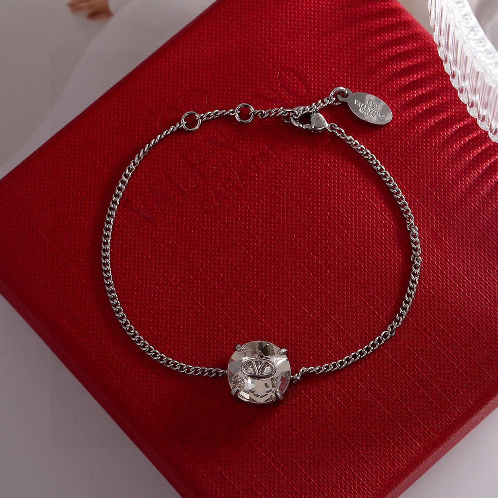 Signature Emblem Bracelet in Gold-Tone – Design 01 side detail
