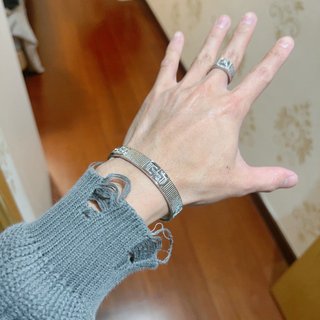 Serpentine Bangle in Polished Metal-Tone – Serpentine Detail – Design 006 main product view