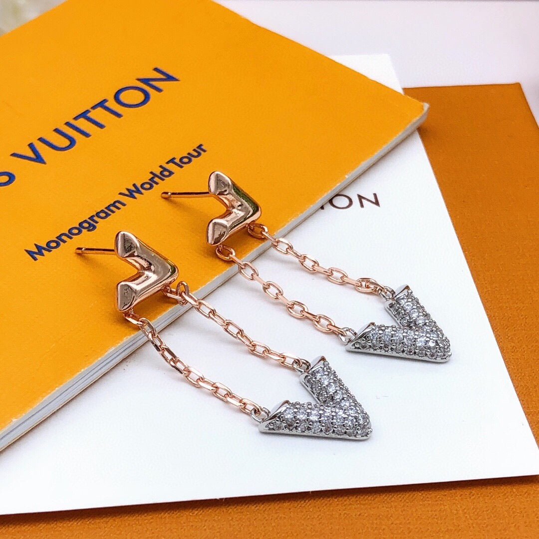 Geometric Emblem Stud Earrings in Rose-Gold-Tone – Rose Gold Detail – Design 004 side detail