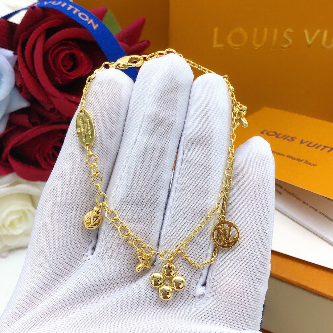 Floral Bracelet in Gold-Tone – Design 008 front product view
