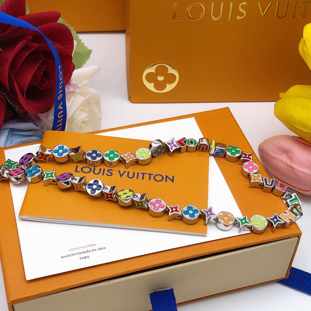 Letter Emblem Bracelet in Gold-Tone – Design 004 detail view