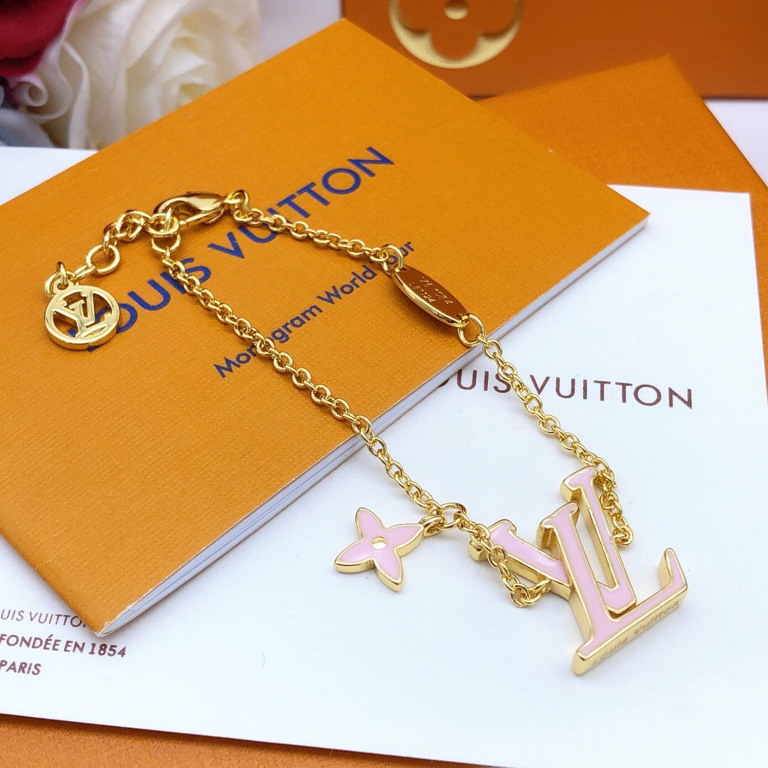 Geometric Emblem Bracelet in Gold-Tone – Pink Detail – Design 004 close-up detail