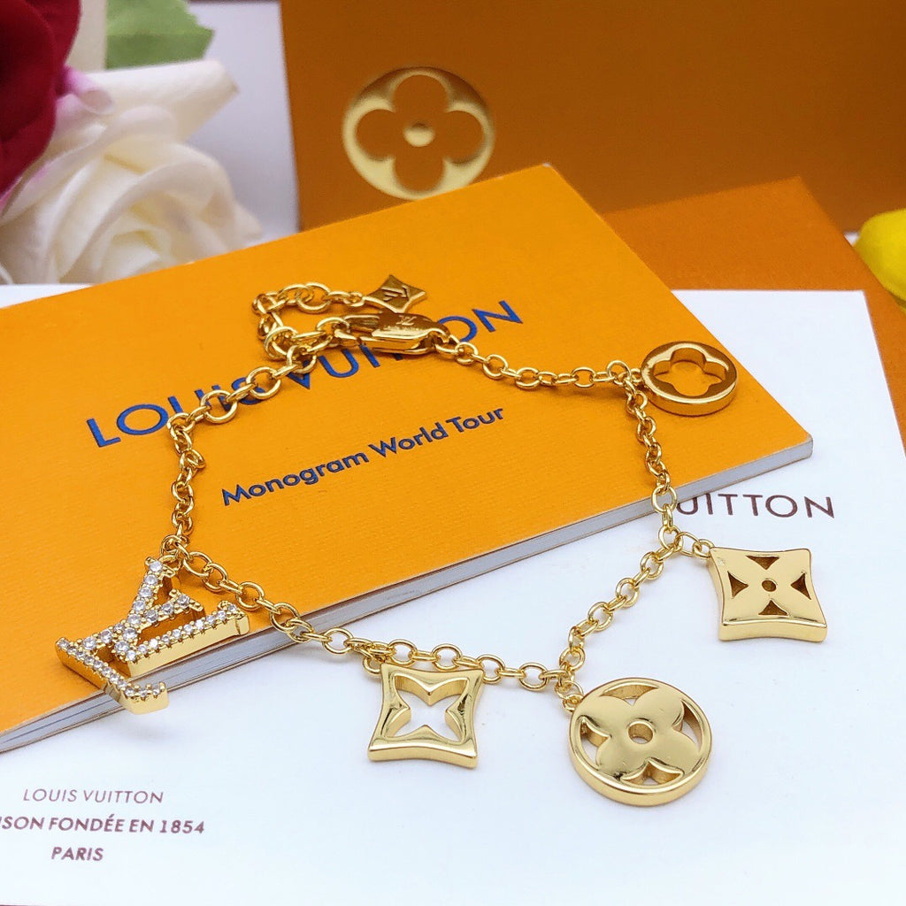 Geometric Emblem Bracelet in Gold-Tone – Design 047 side detail