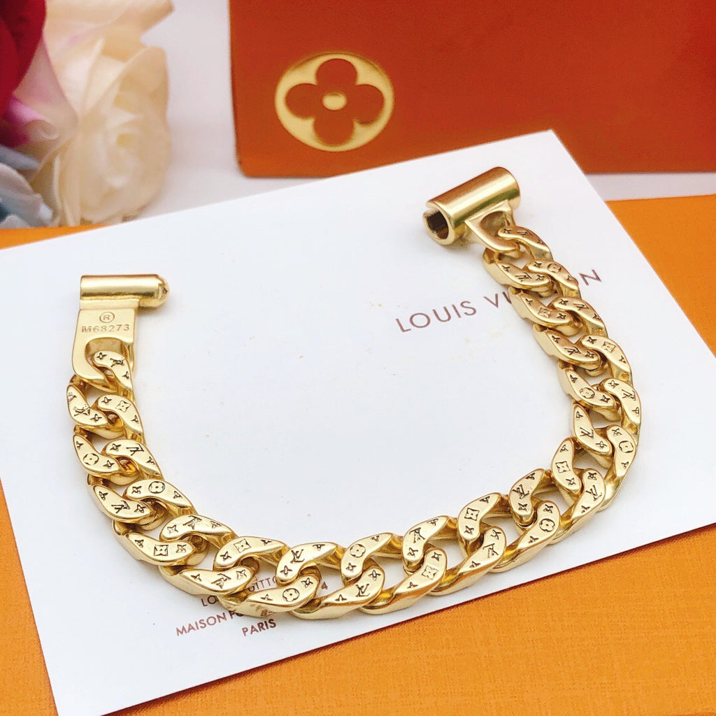 Geometric Emblem Bracelet in Gold-Tone – Design 031 detail view