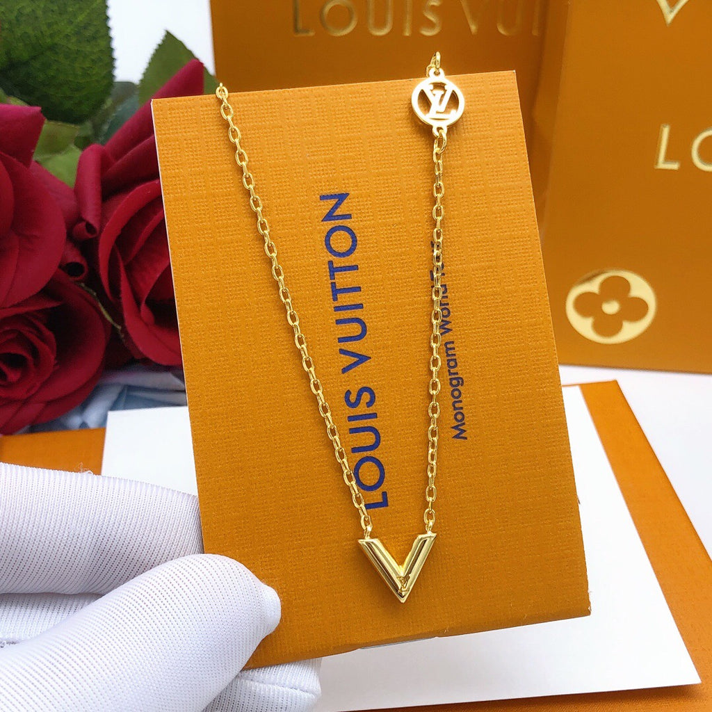 Geometric Emblem Pendant Necklace in Gold-Tone – Design 038 side detail