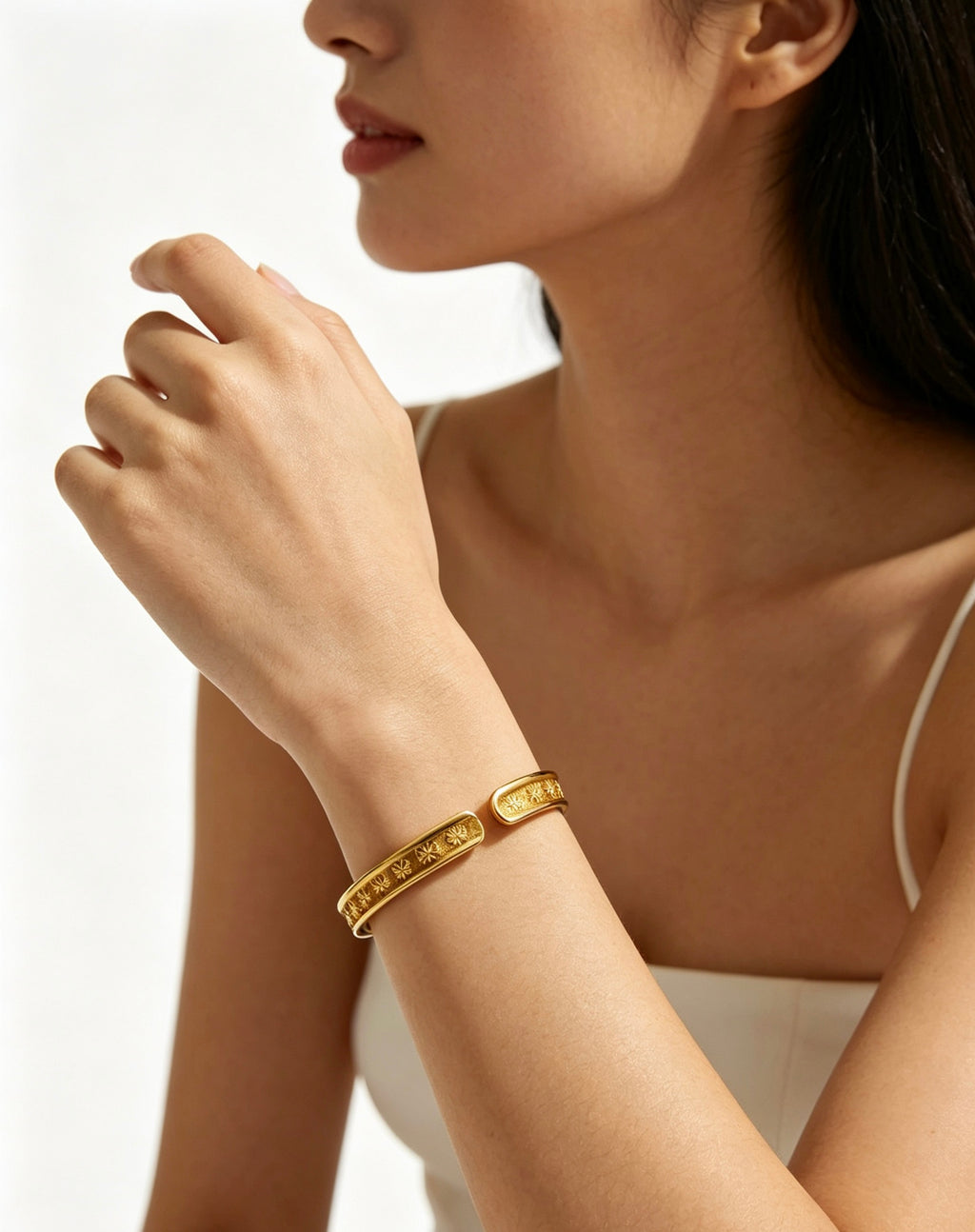 Cross Statement Bracelet in Metal-Tone – Design 09 side detail