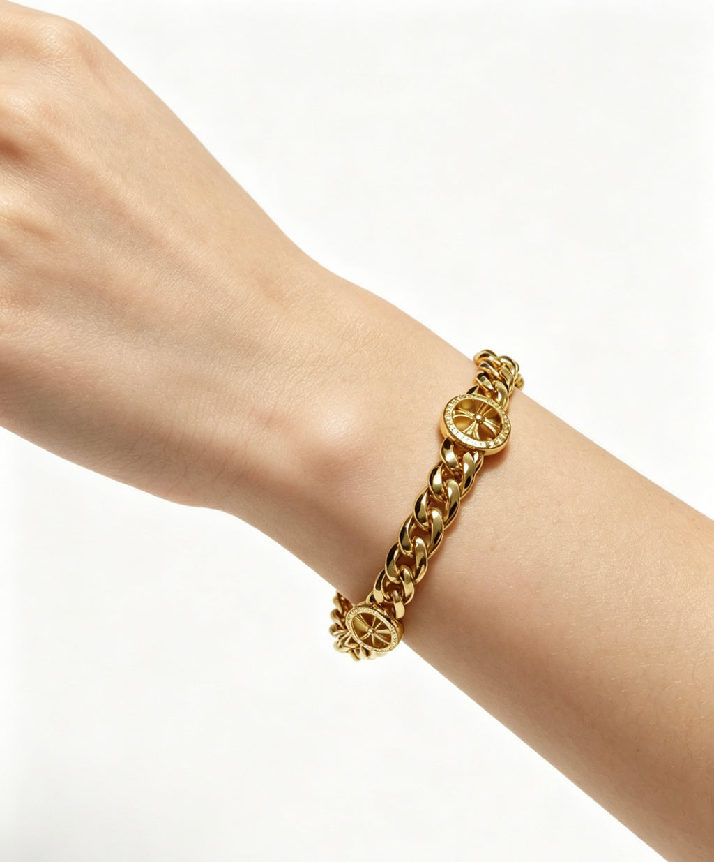 Cross Cuban-Link Bracelet in Antique Silver-Tone – Cuban Link – Design 16 detail view