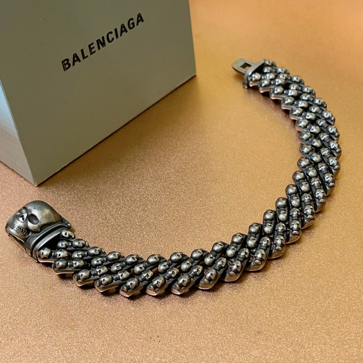 Geometric Emblem Bracelet in Polished Metal-Tone – Vintage Detail – Design 003 detail view