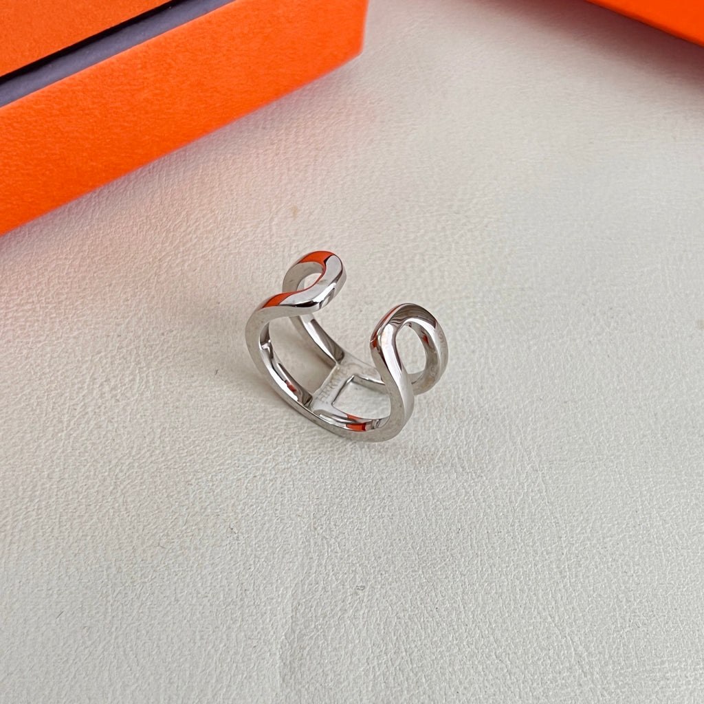 Horse Statement Ring in Polished Metal-Tone – Design 003 close-up detail