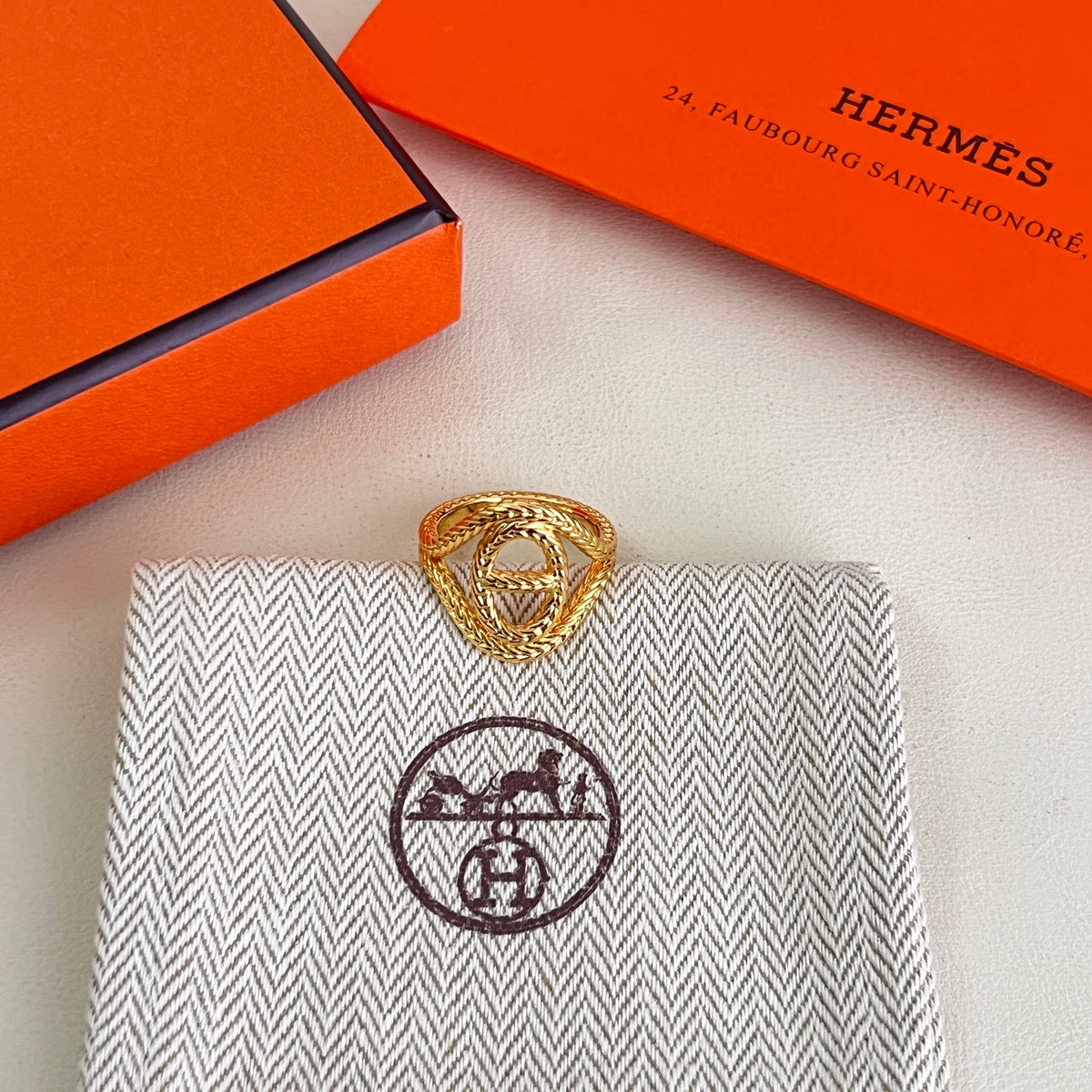 Toggle Statement Ring in Polished Metal-Tone – Toggle Detail – Design 003 close-up detail