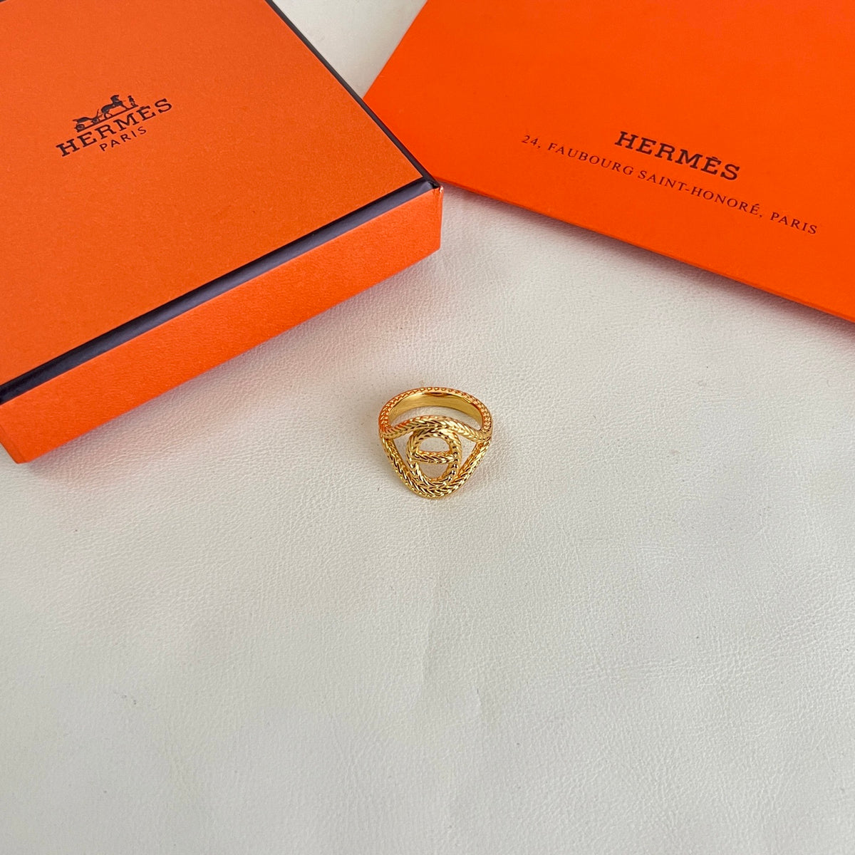 Toggle Statement Ring in Polished Metal-Tone – Toggle Detail – Design 003 side detail