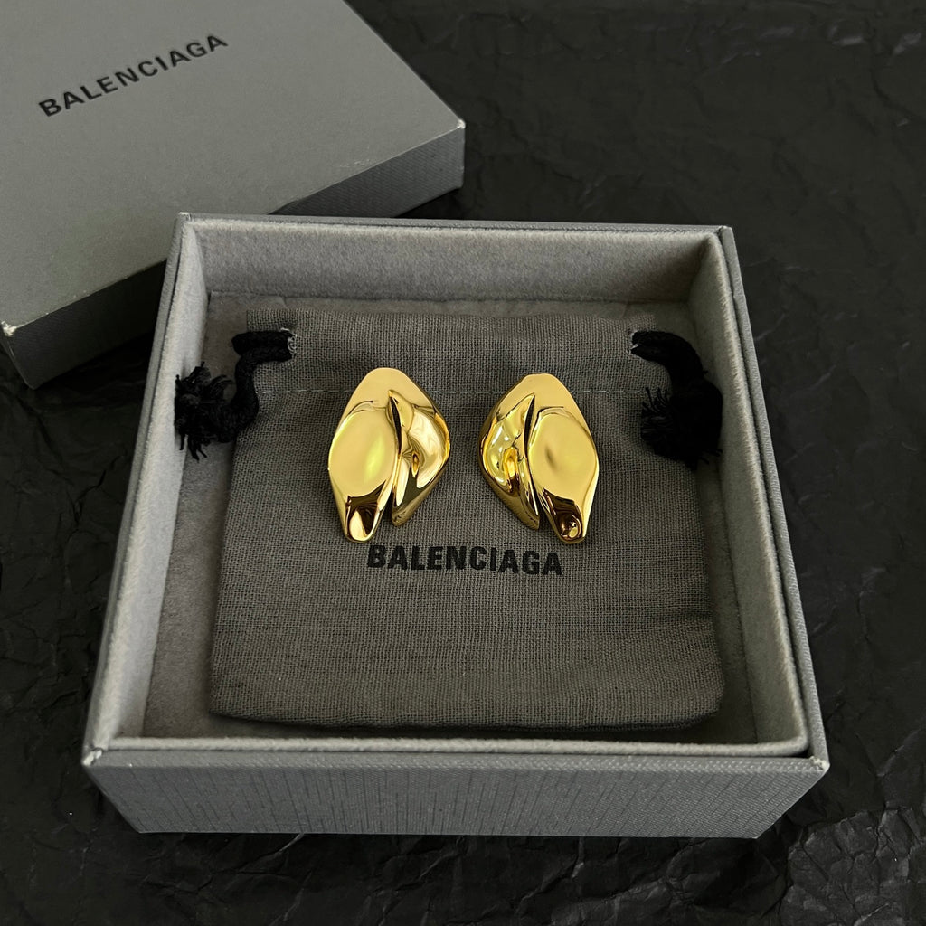Geometric Emblem Stud Earrings in Polished Metal-Tone – Design 001 side detail