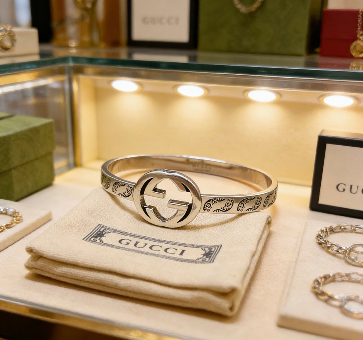 Double-G Emblem Bangle in Polished Metal-Tone – Design 003 front product view