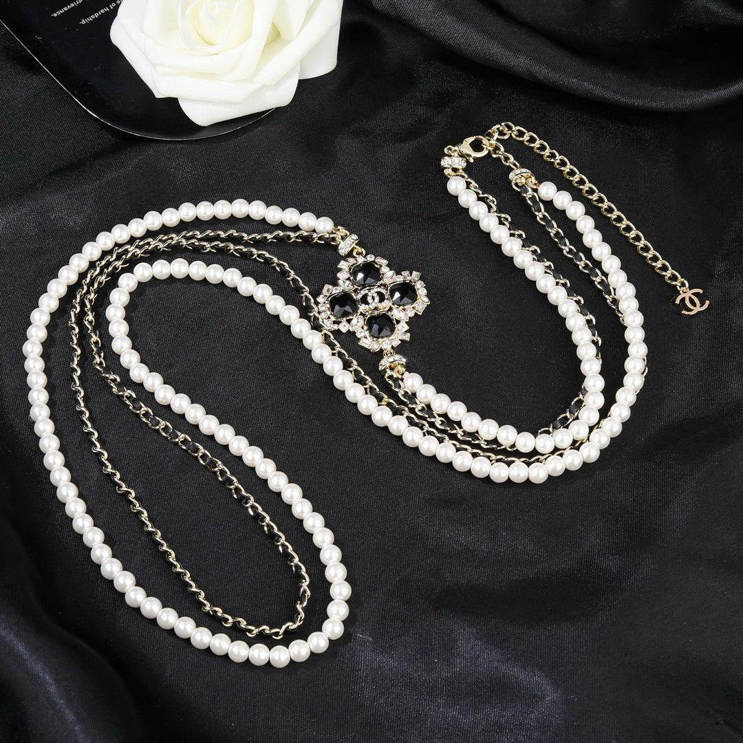 Pearl Pearl-Detail Pendant Necklace – Pearl Detail – Design 020 front product view