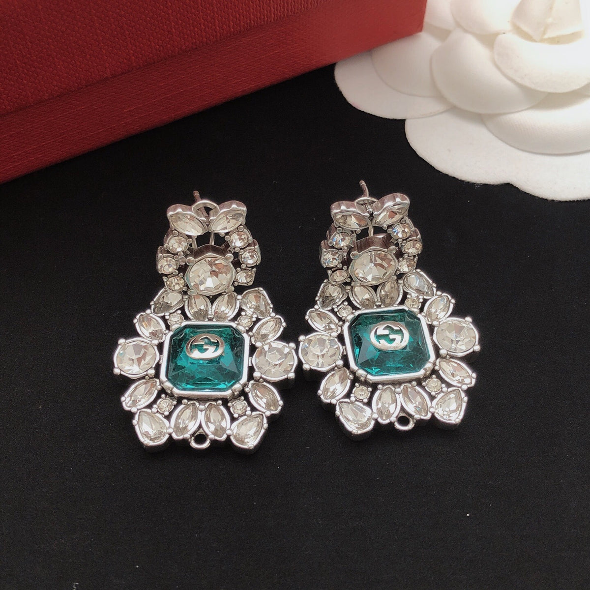 Pearl Pearl-Detail Statement Earrings – Pearl Detail – Design 003 detail view