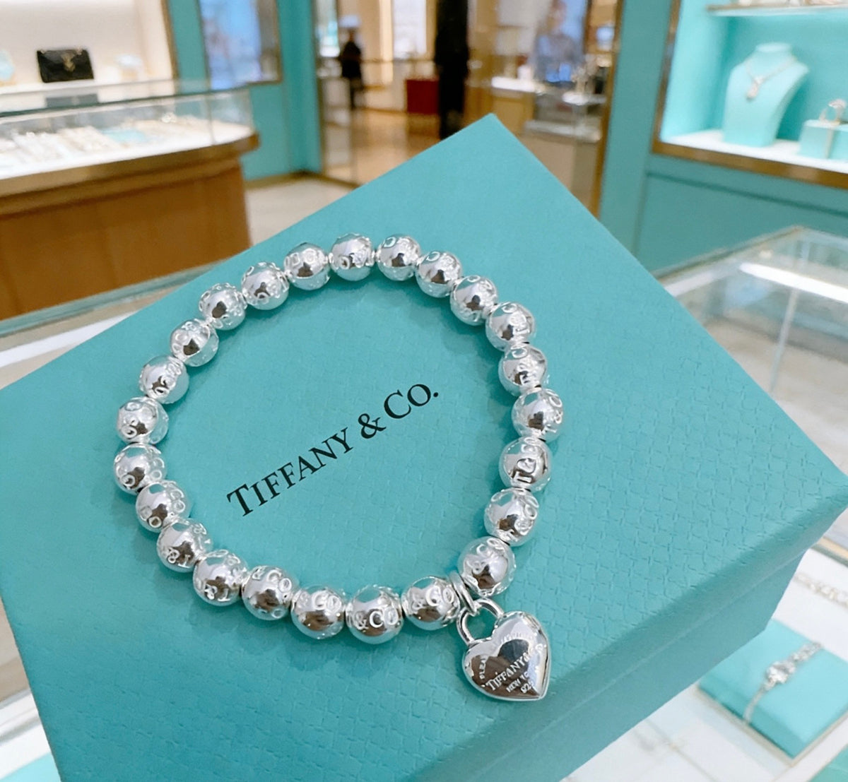 Signature Motif Bracelet in Silver-Tone – Vintage Detail – Design 24 front product view