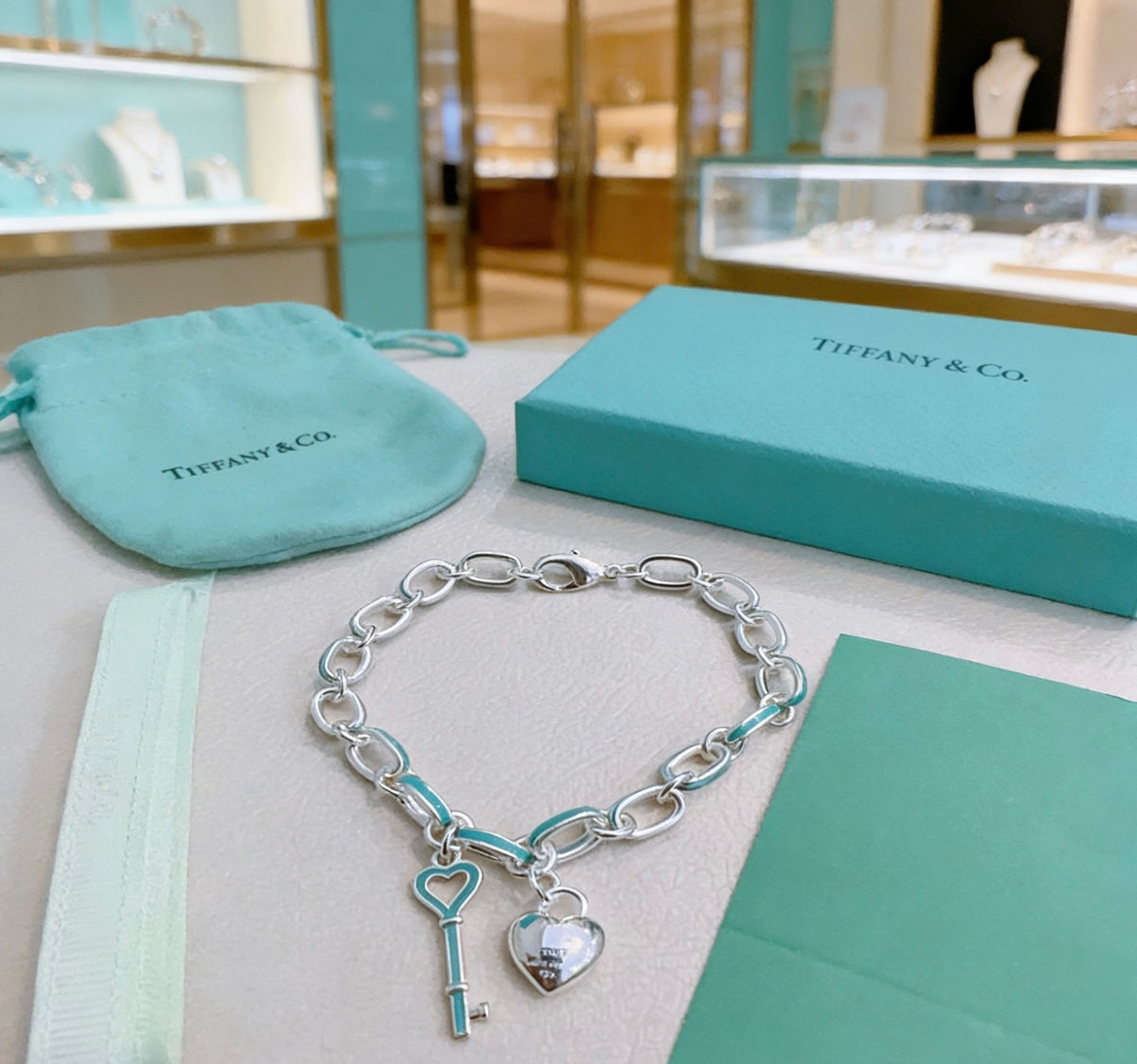 Signature Motif Bracelet in Silver-Tone – Vintage Detail – Design 20 main product view