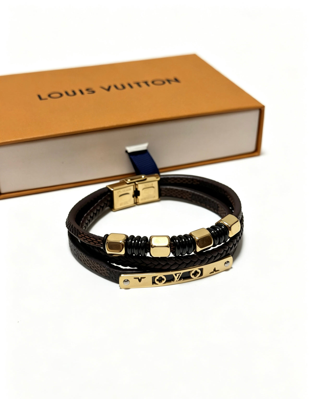 Chain Bangle in Silver-Tone – Blue Detail – Design 007 side detail