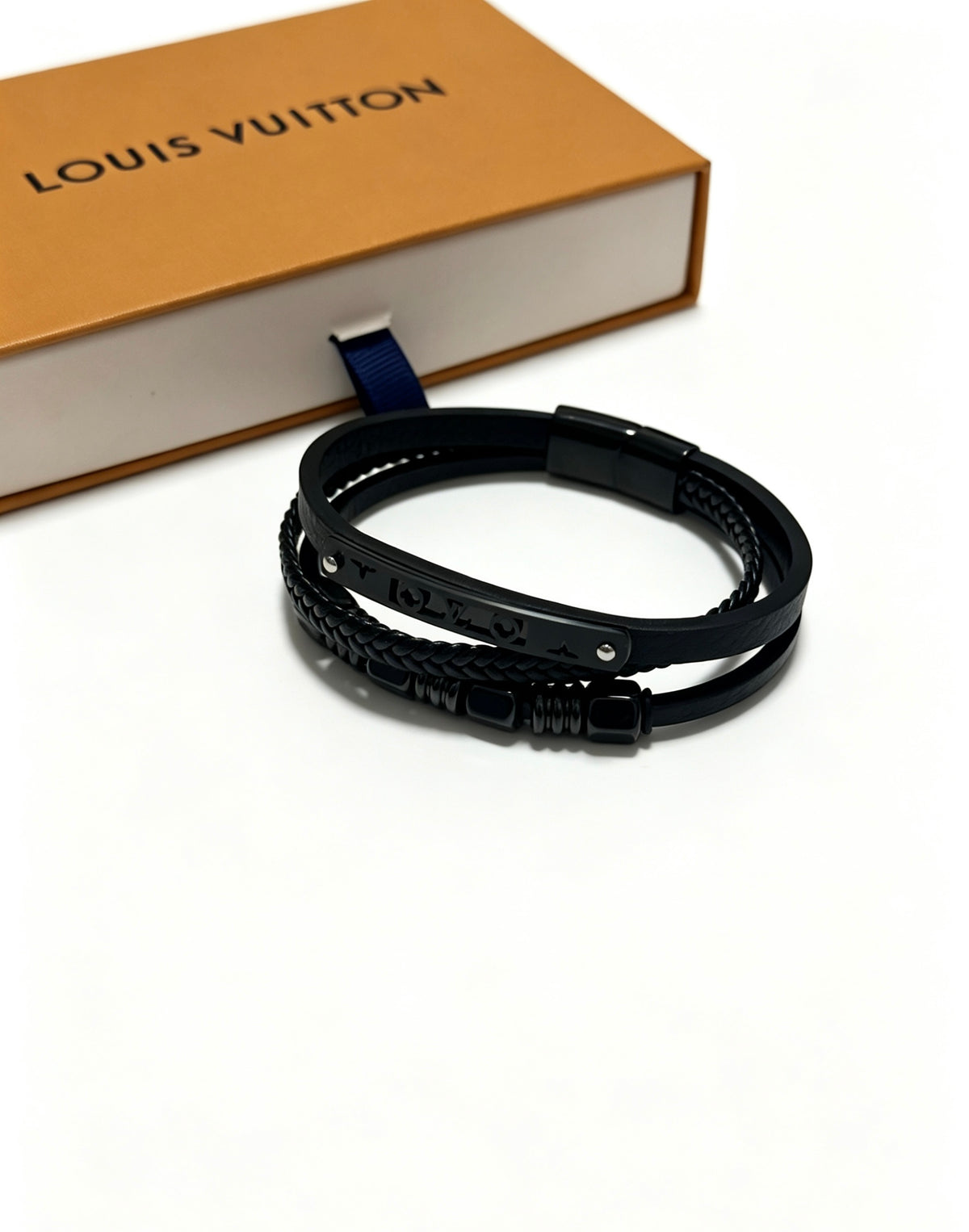 Chain Bangle in Silver-Tone – Blue Detail – Design 005 detail view