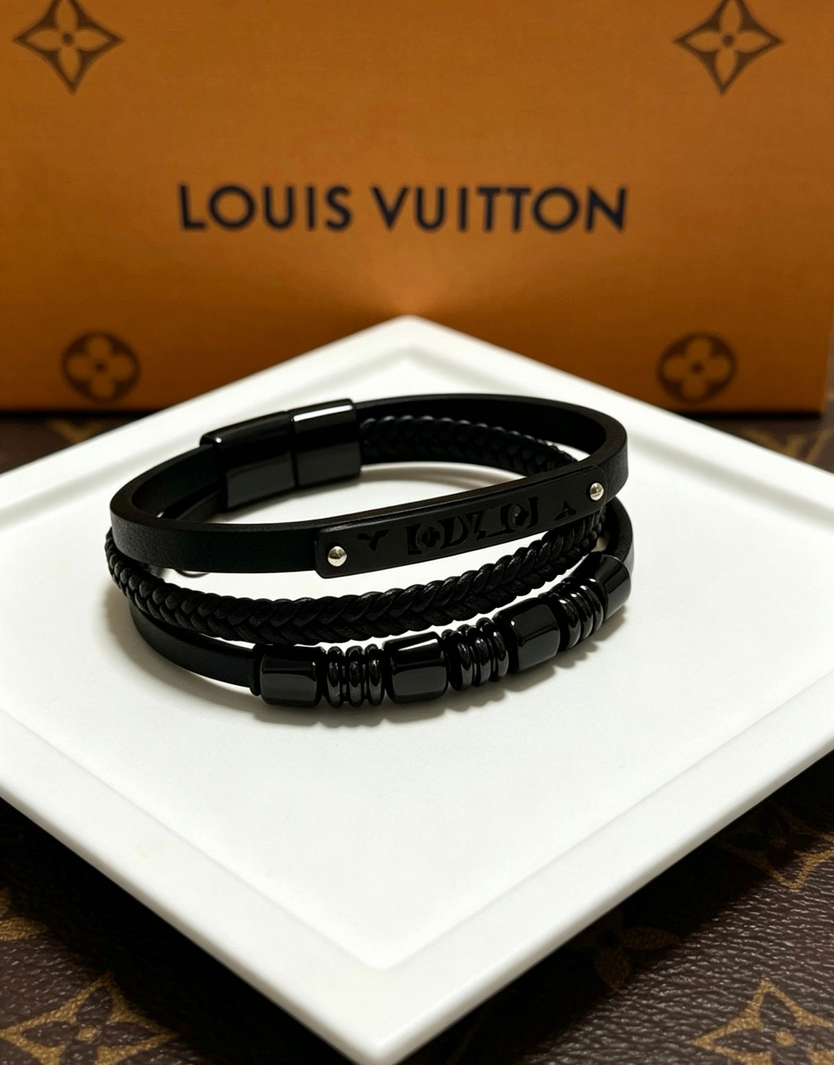 Chain Bangle in Silver-Tone – Blue Detail – Design 005 main product view