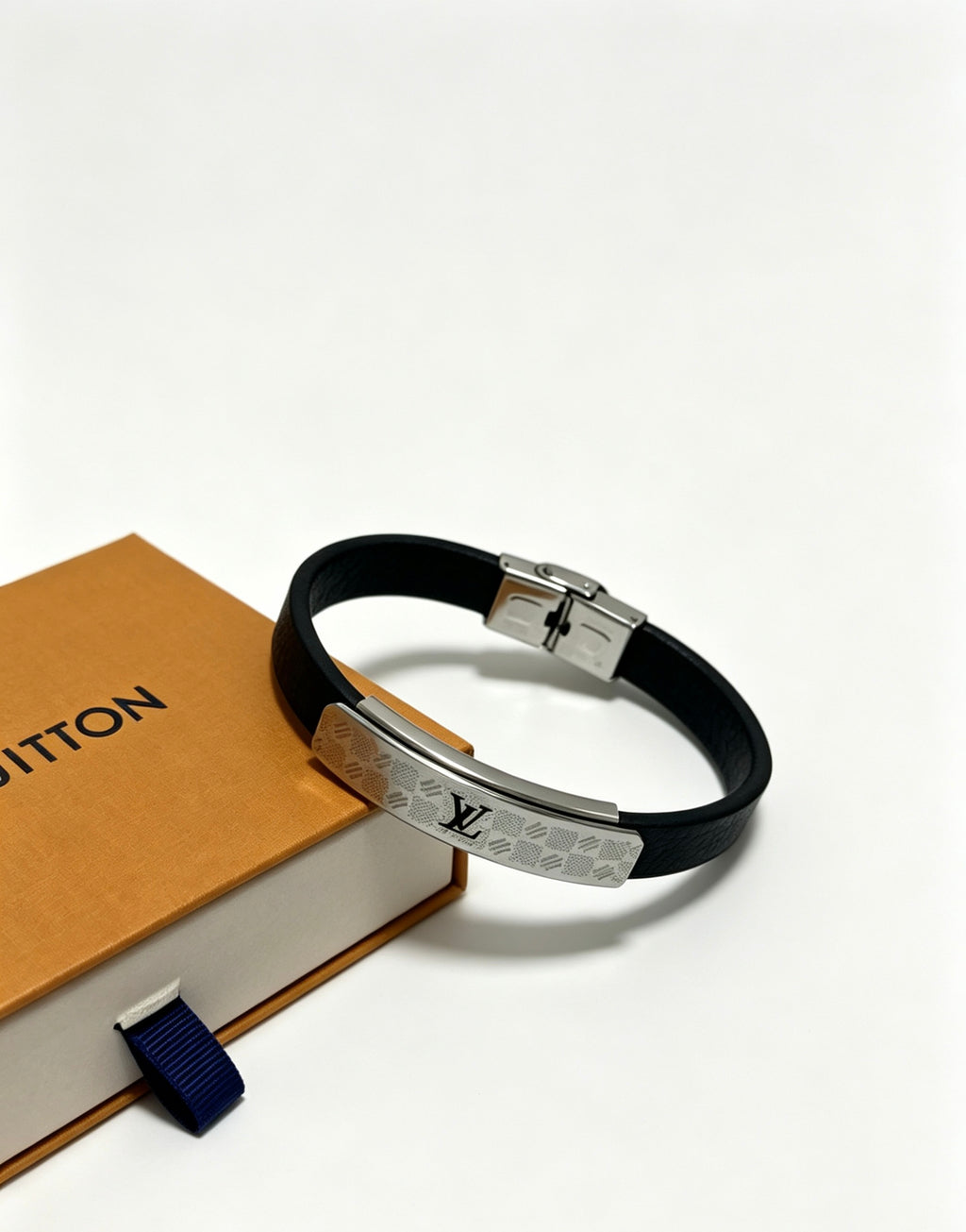 Chain Bangle in Silver-Tone – Blue Detail – Design 003 detail view