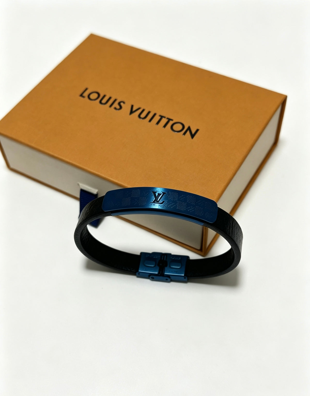 Chain Bangle in Silver-Tone – Blue Detail – Design 002 front product view