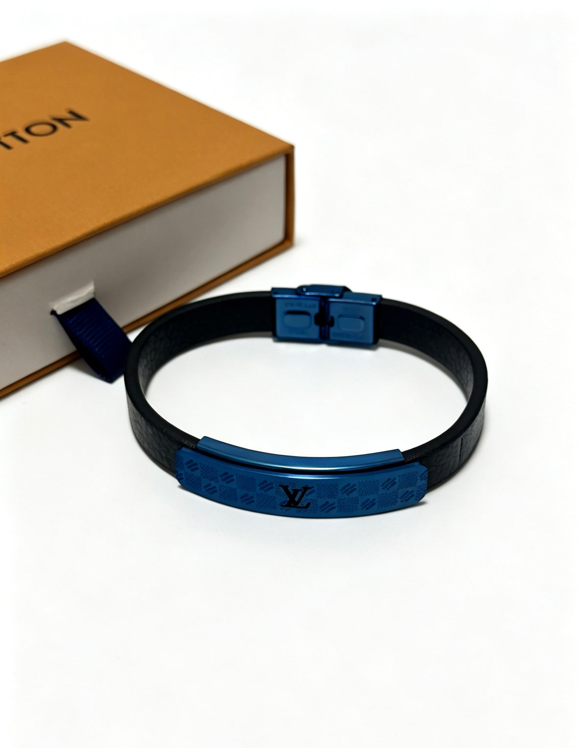 Chain Bangle in Silver-Tone – Blue Detail – Design 002 main product view