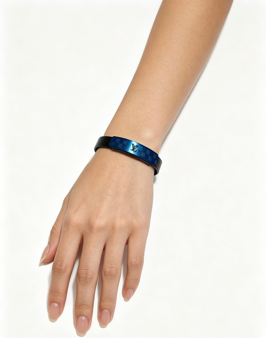 Chain Bangle in Silver-Tone – Blue Detail – Design 002 detail view