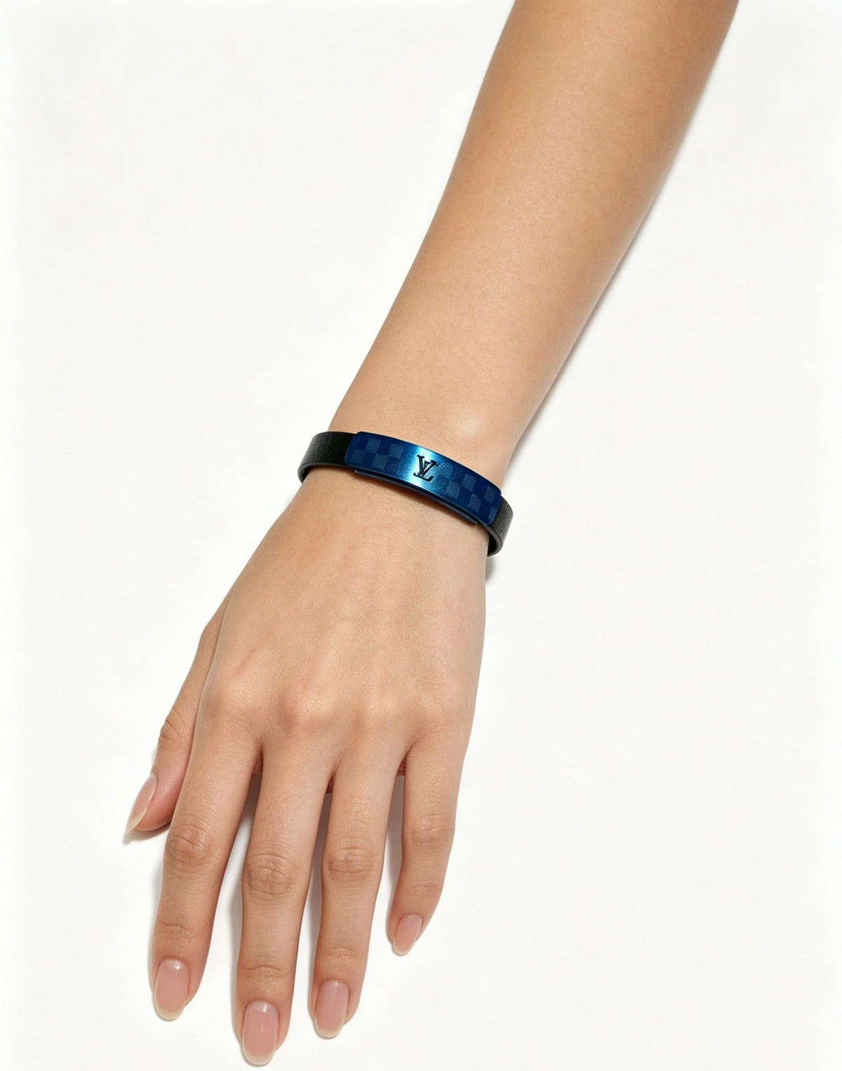Chain Bangle in Silver-Tone – Blue Detail – Design 002 detail view