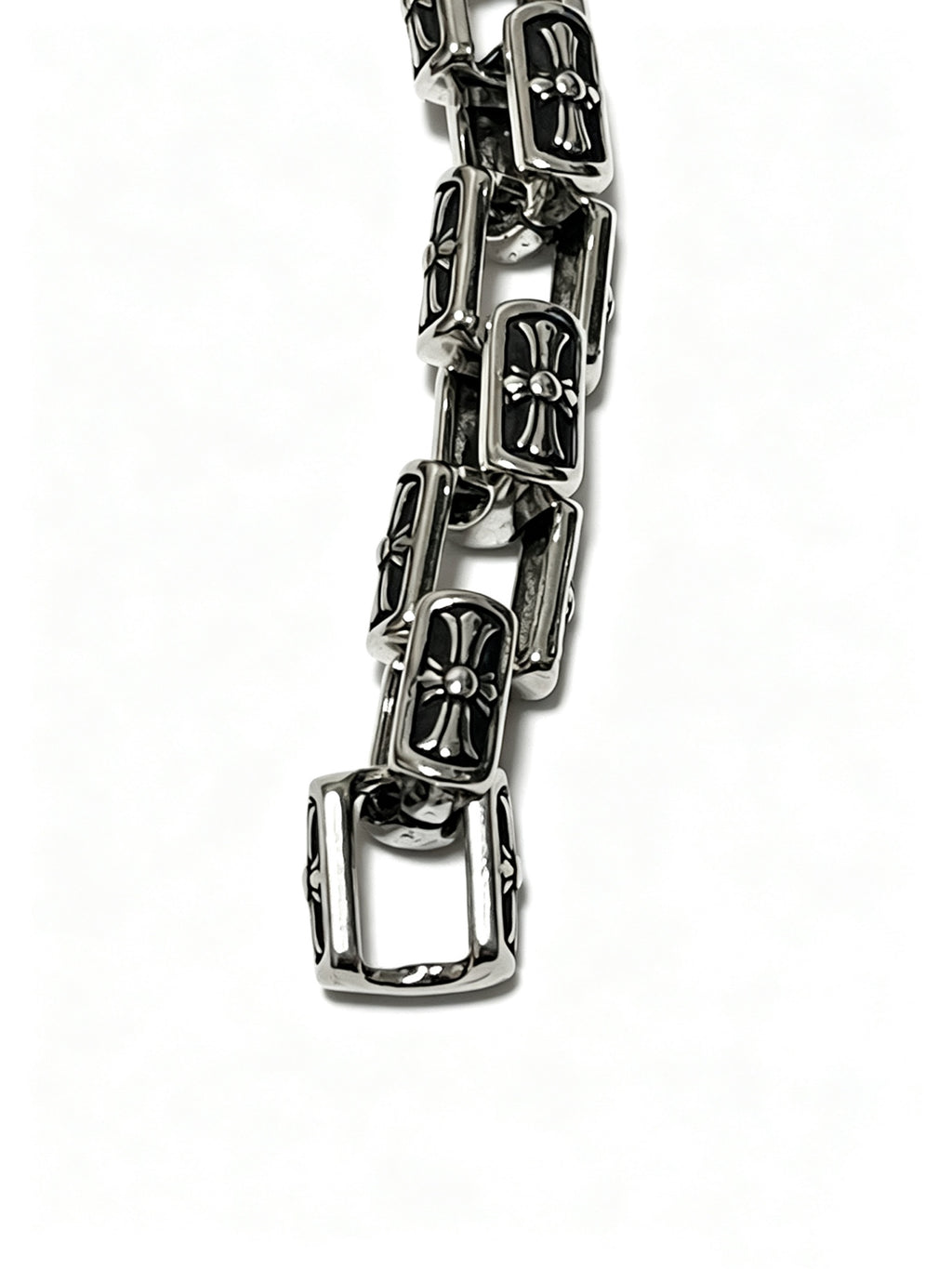 Signature Emblem Bracelet in Polished Metal-Tone – Design 016 detail view