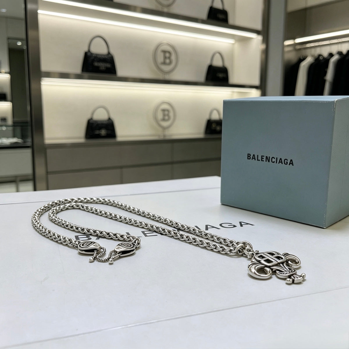 Geometric Emblem Pendant Necklace in Polished Metal-Tone – Vintage Detail – Design 040 side detail