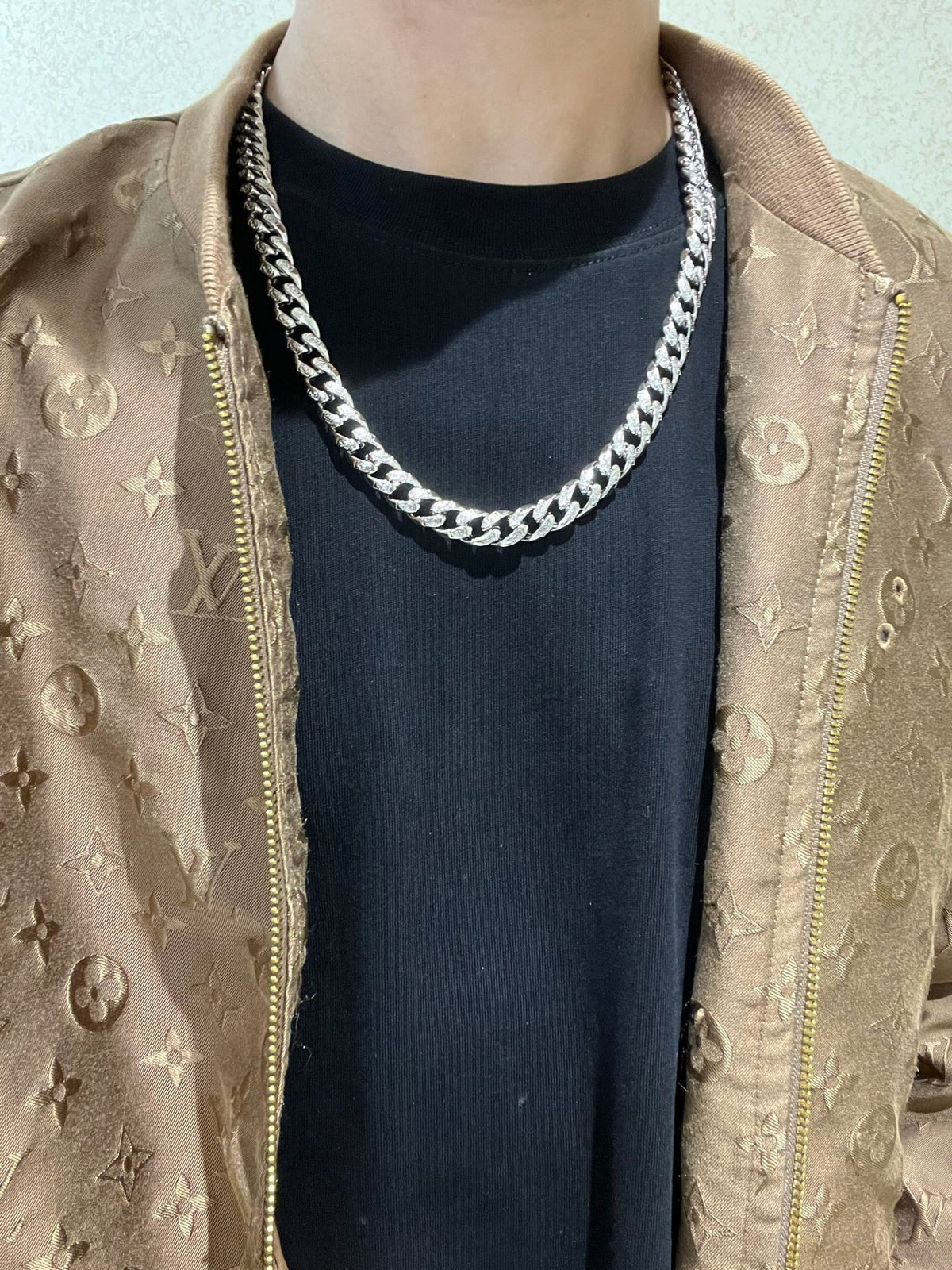 Geometric Emblem Pendant Necklace in Gold-Tone – Design 003 detail view