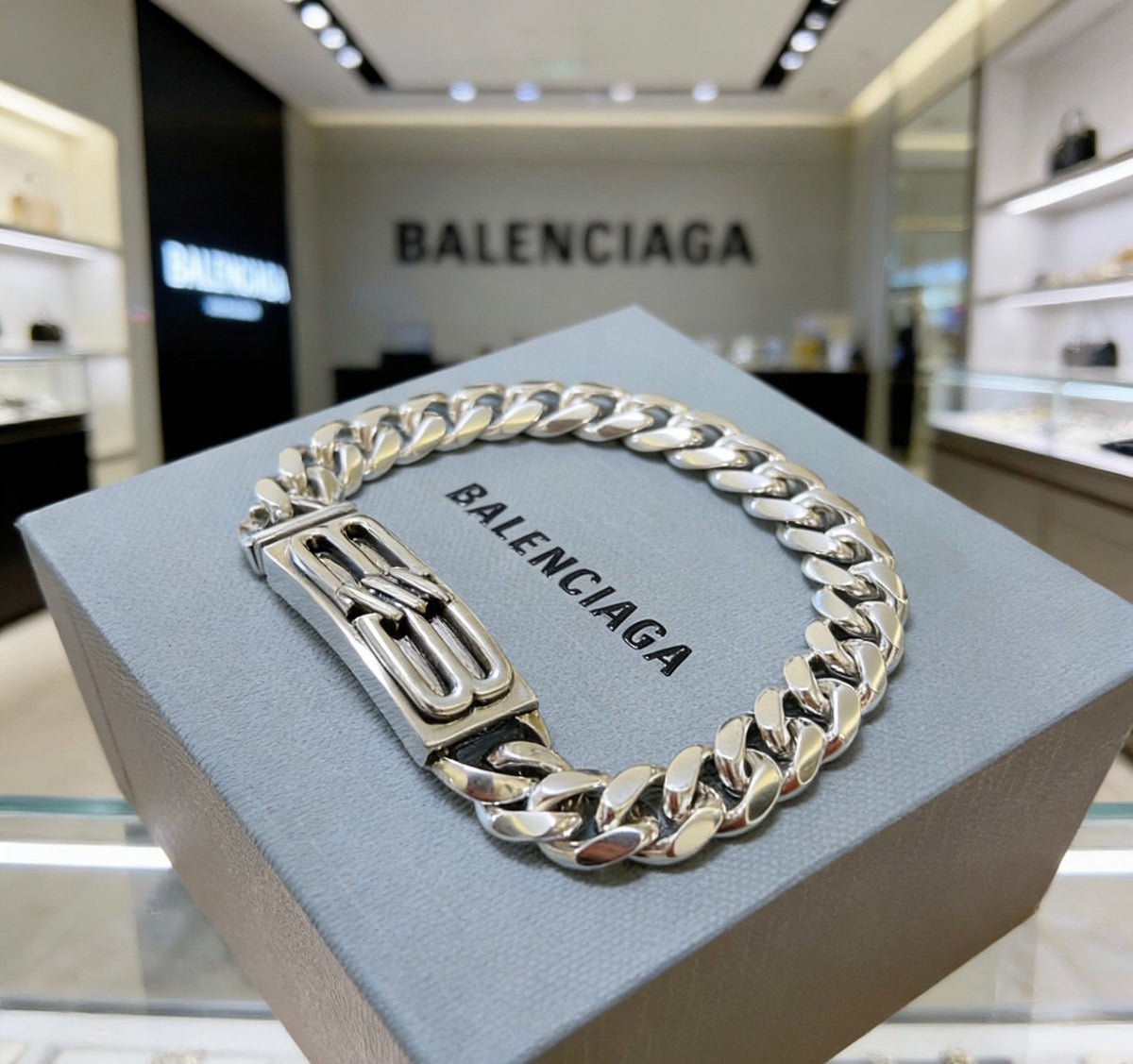 Geometric Emblem Bracelet in Polished Metal-Tone – Design 019 close-up detail