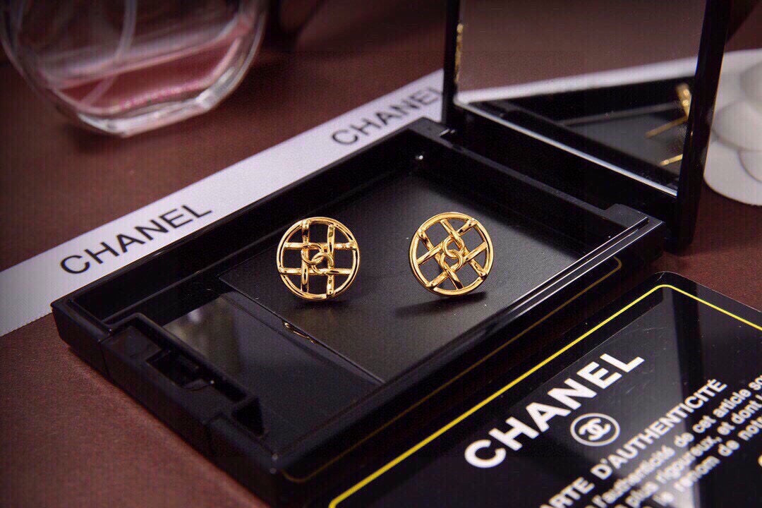 Signature Emblem Stud Earrings in Polished Metal-Tone – Design 006 detail view