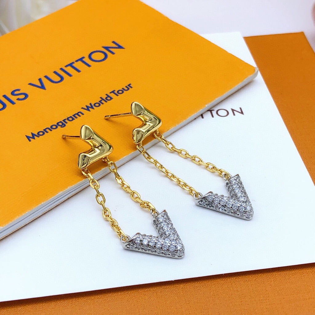 Geometric Emblem Stud Earrings in Gold-Tone – Design 012 side detail