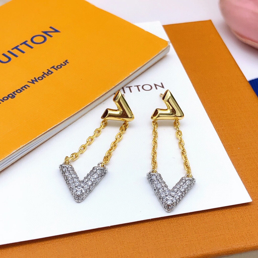 Geometric Emblem Stud Earrings in Gold-Tone – Design 012 detail view