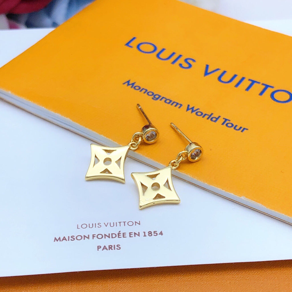 Geometric Emblem Stud Earrings in Gold-Tone – Design 006 side detail