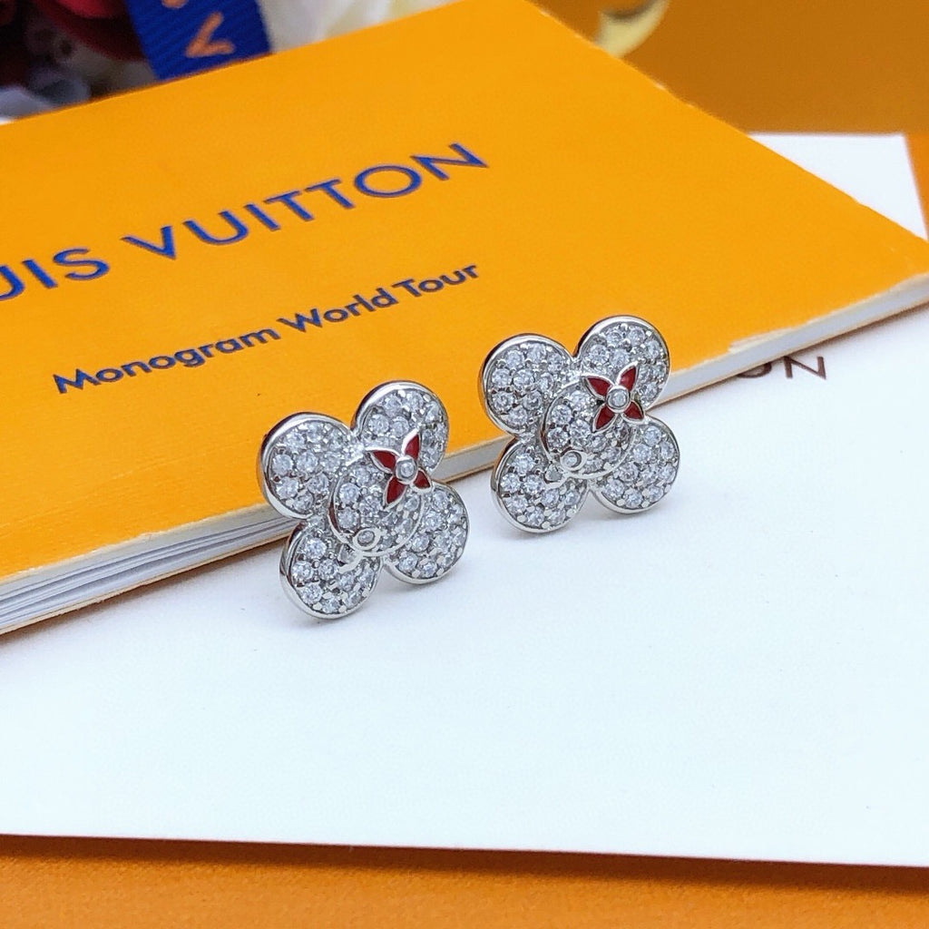 Floral Fashion Accessory – Silver Detail side detail