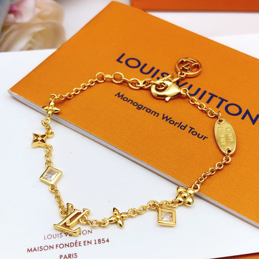 Geometric Emblem Bracelet in Gold-Tone – Design 025 detail view