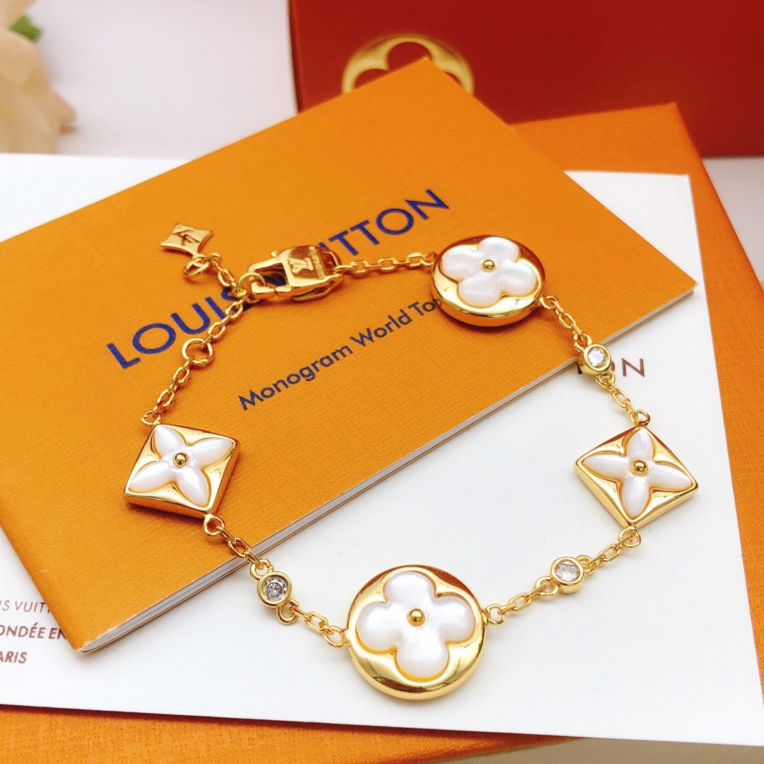 Geometric Emblem Bracelet in Gold-Tone – Design 023 main product view