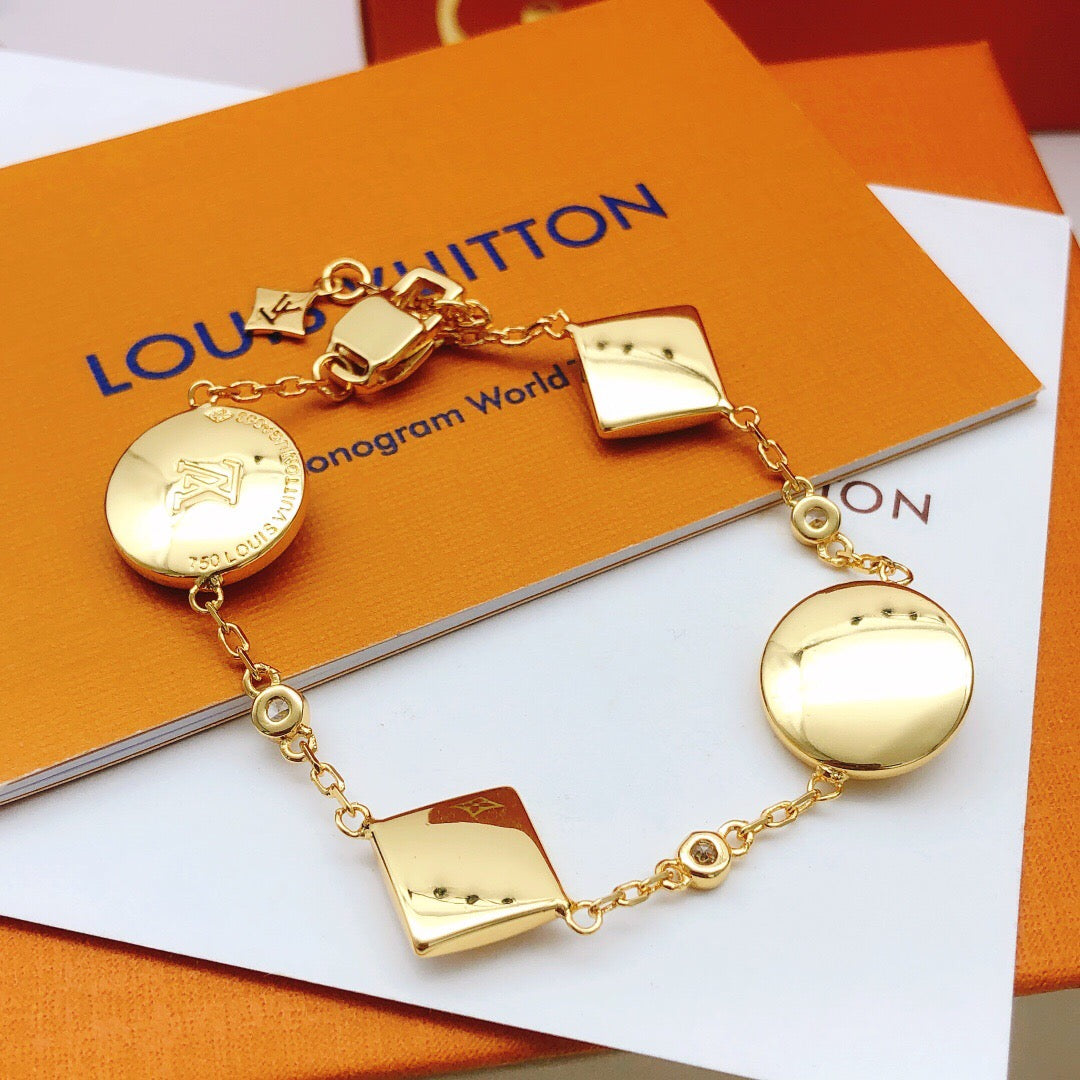 Geometric Emblem Bracelet in Gold-Tone – Design 013 detail view