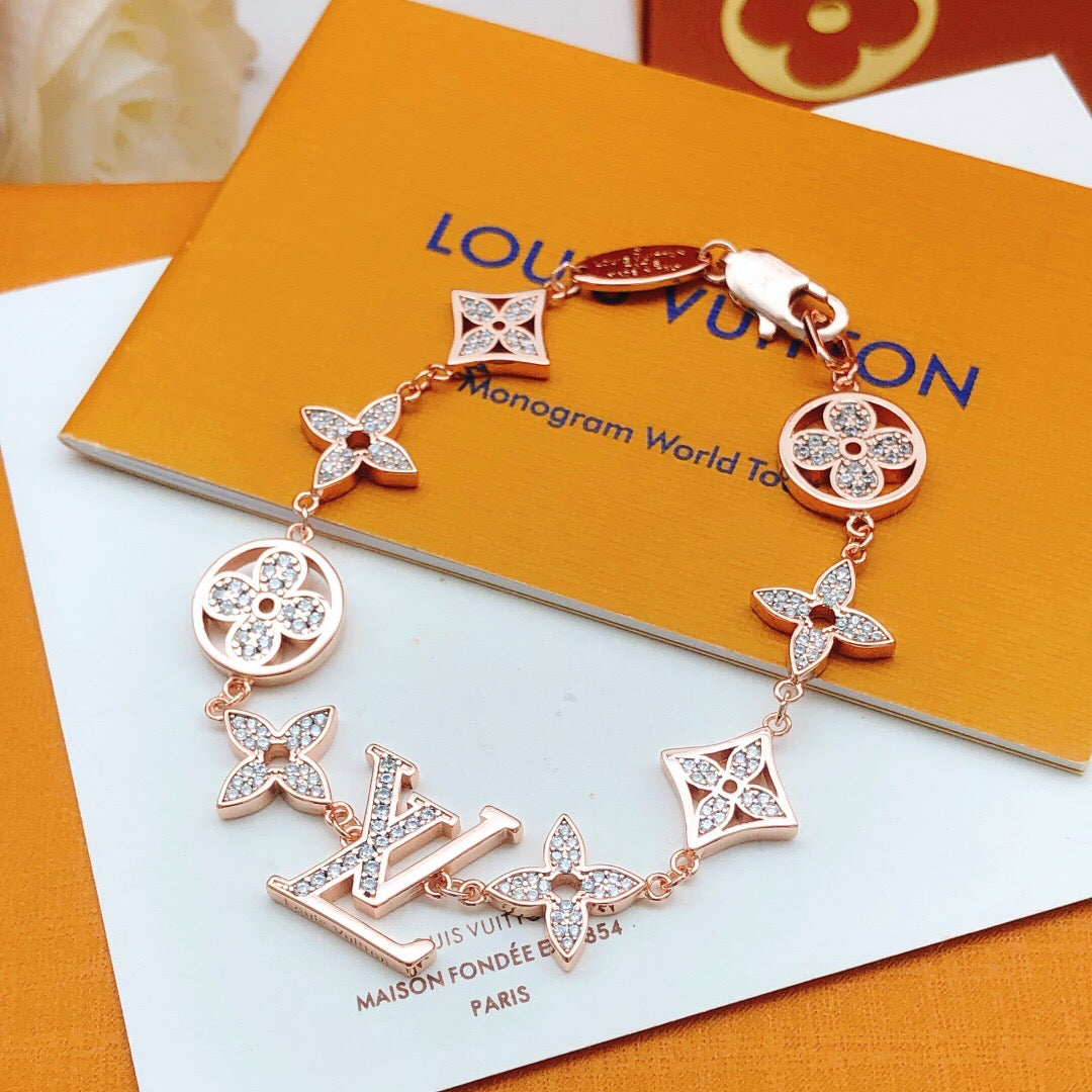 Geometric Emblem Bracelet in Rose-Gold-Tone – Rose Gold Detail – Design 007 detail view