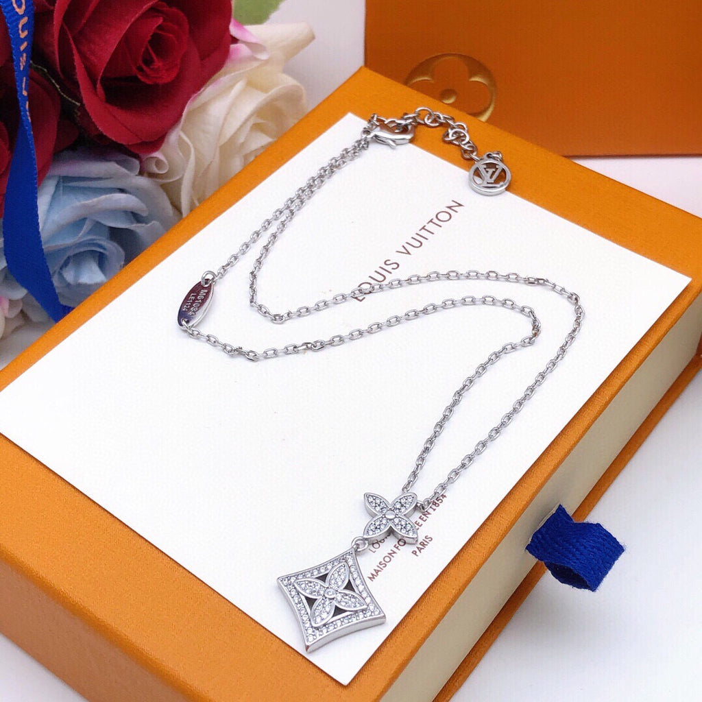 Geometric Emblem Pendant Necklace in Silver-Tone – Silver Detail – Design 003 close-up detail