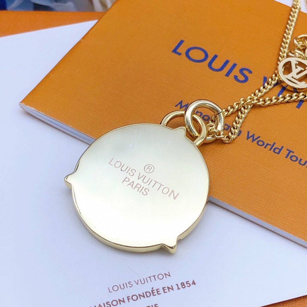 Round Pendant Necklace in Gold-Tone – Design 003 close-up detail