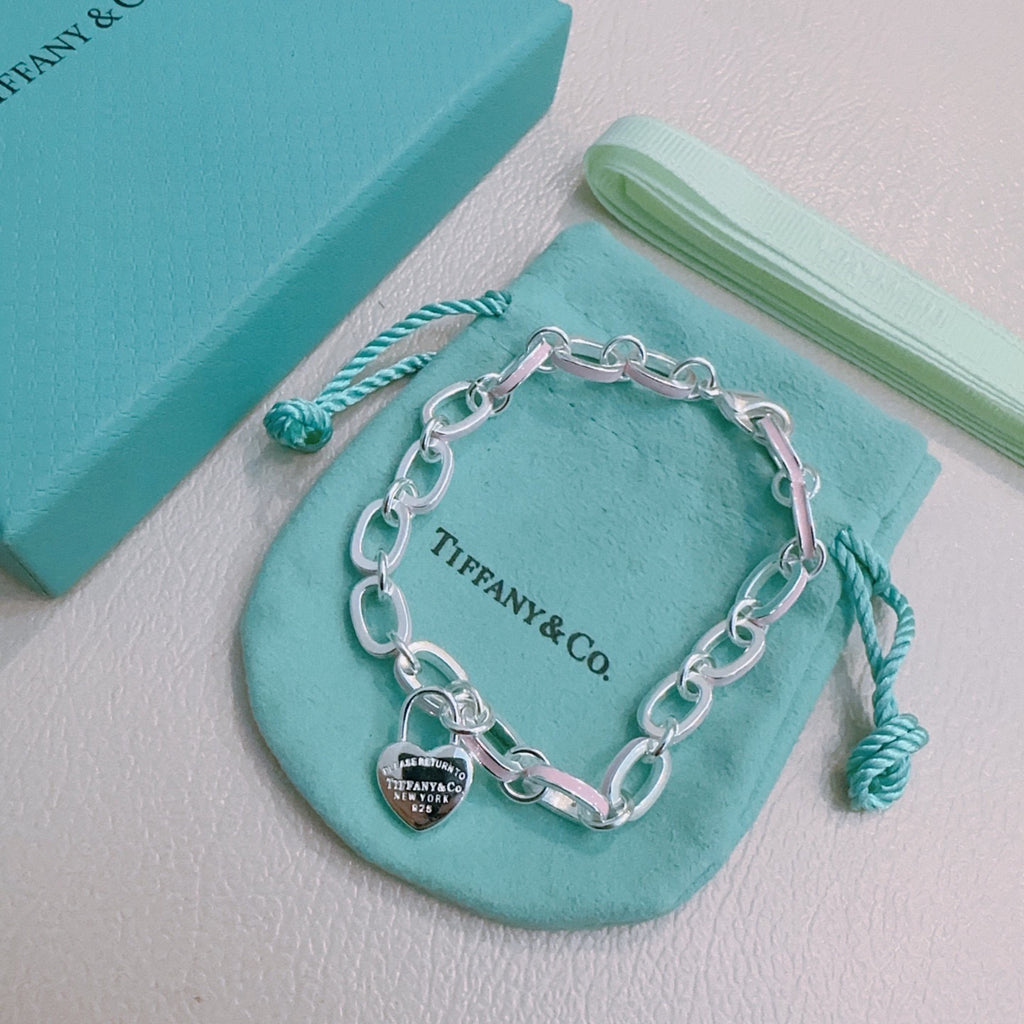 Signature Motif Bracelet in Silver-Tone – Vintage Detail – Design 16 front product view