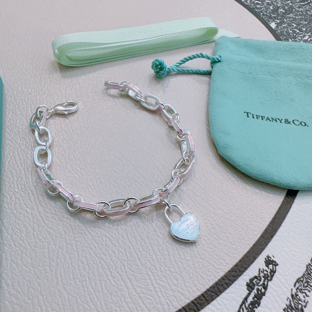 Signature Motif Bracelet in Silver-Tone – Vintage Detail – Design 16 main product view