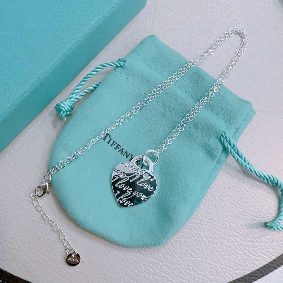 Signature Motif Jewelry Accessory in Silver-Tone – 45 cm – Design 07 detail view