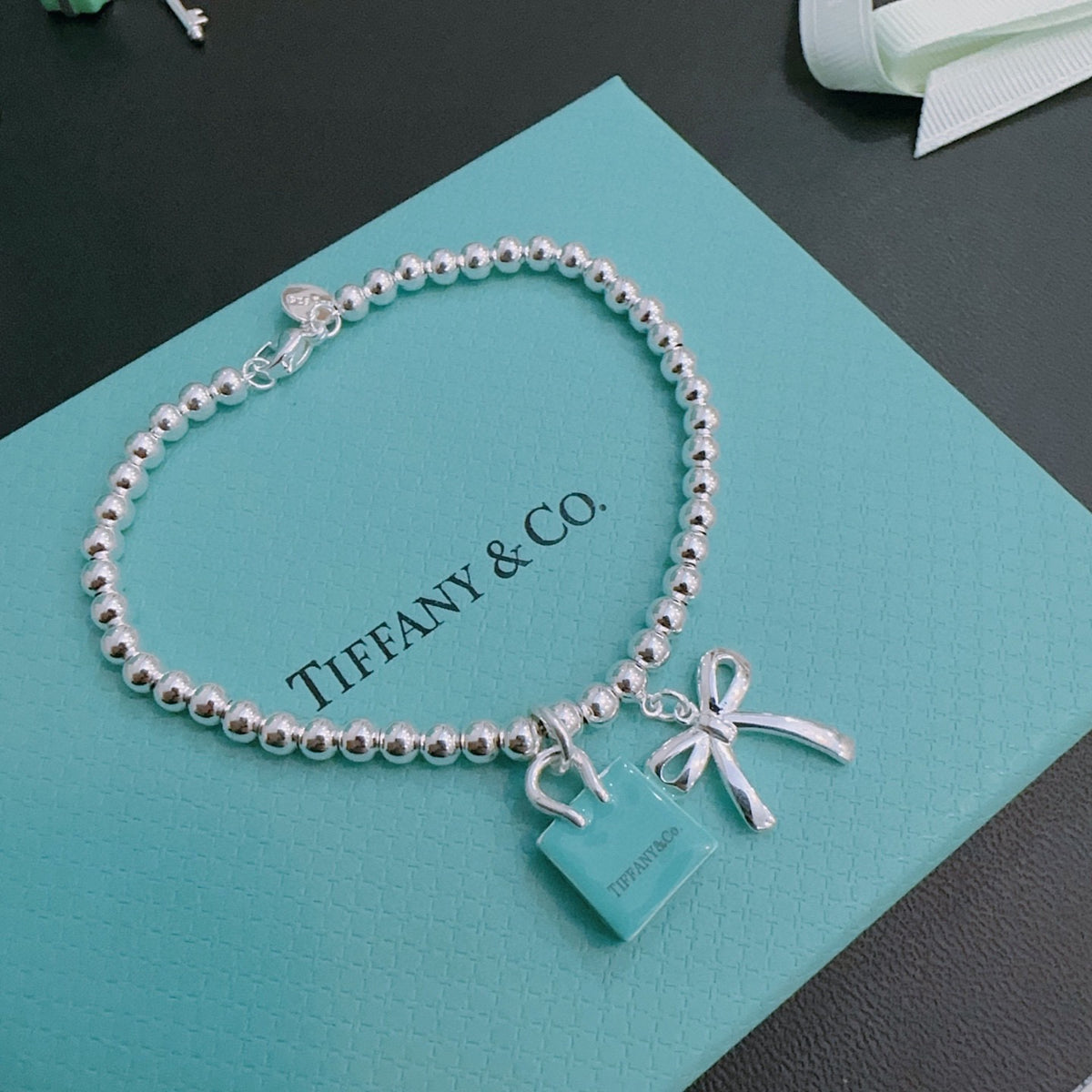 Signature Motif Bracelet in Silver-Tone – Vintage Detail – Design 15 close-up detail