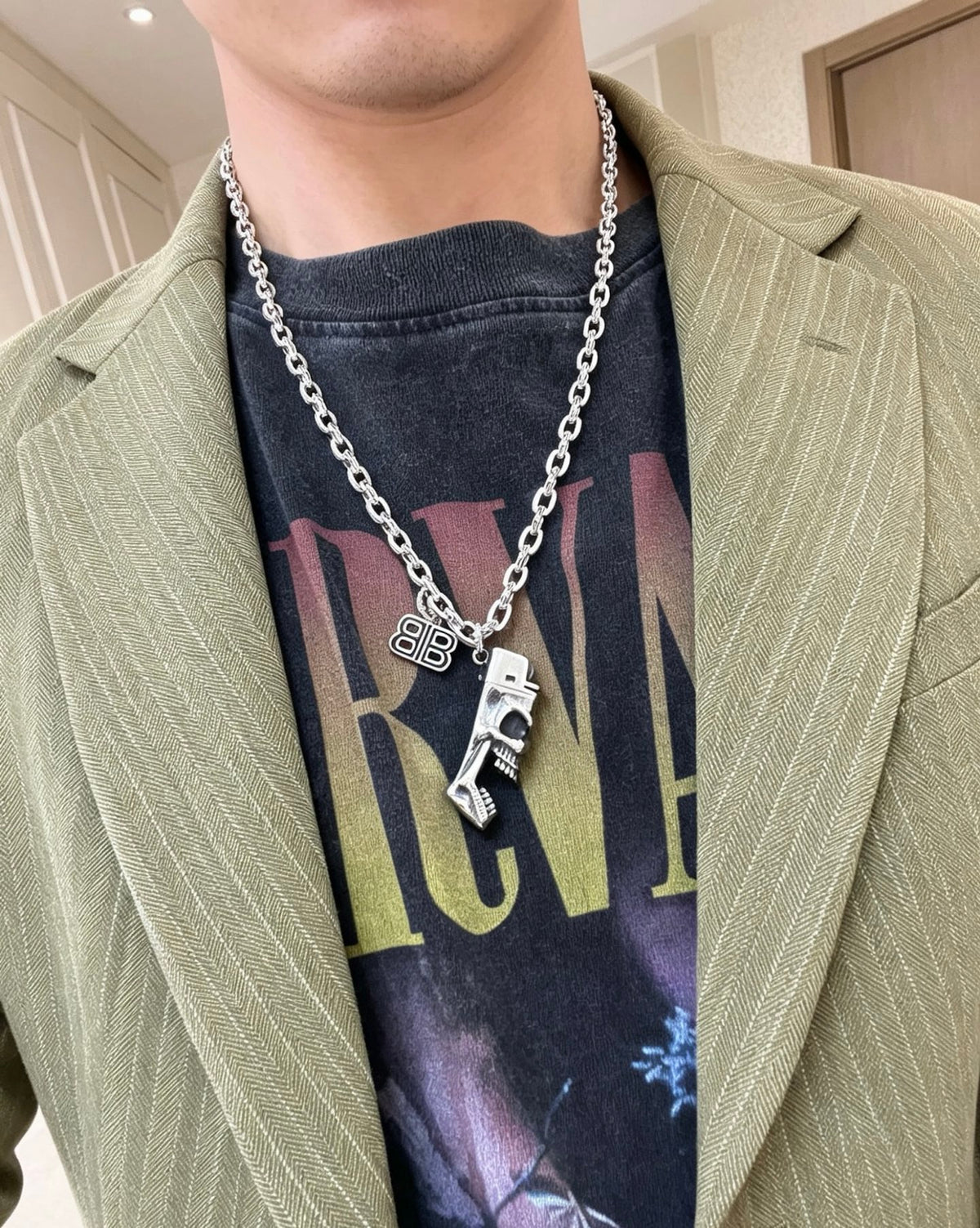 Geometric Emblem Pendant Necklace in Polished Metal-Tone – Vintage Detail – Design 028 detail view