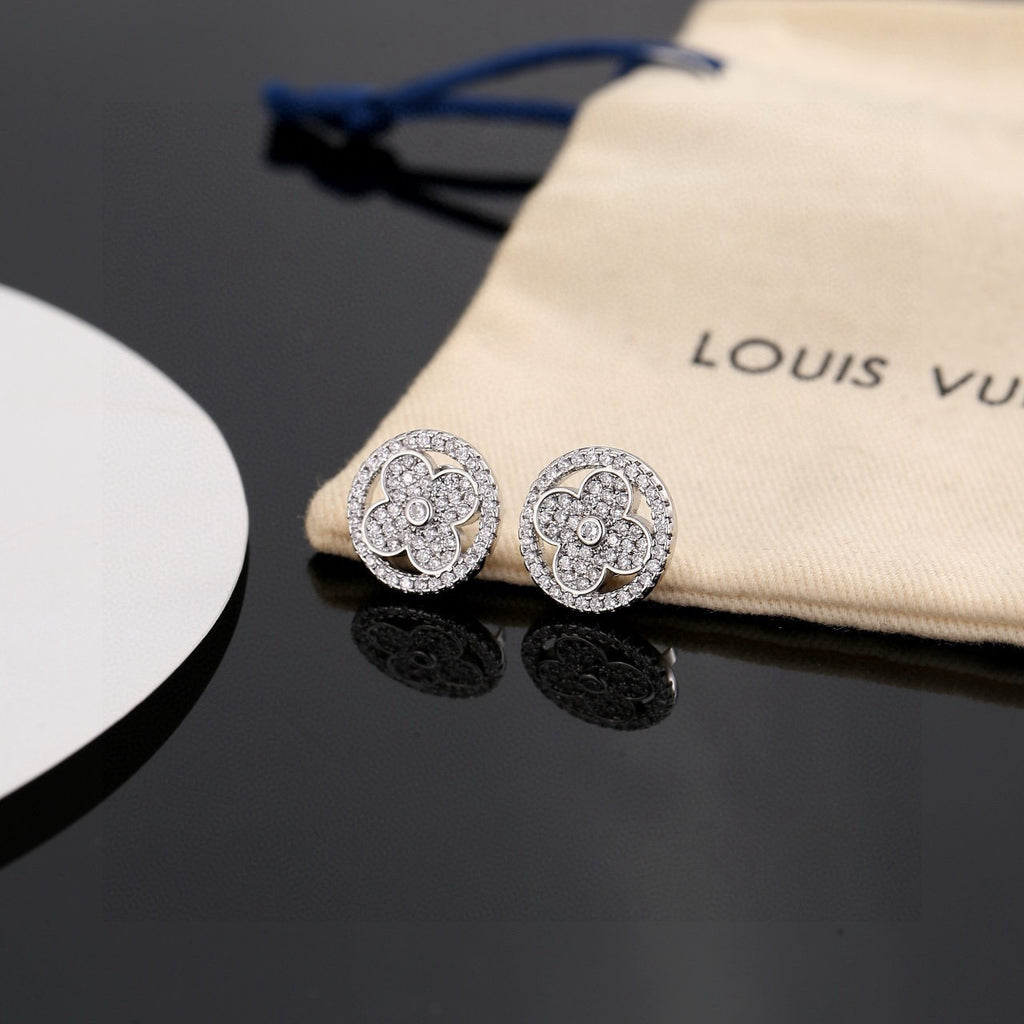 Geometric Emblem Stud Earrings in Polished Metal-Tone – Design 002 detail view